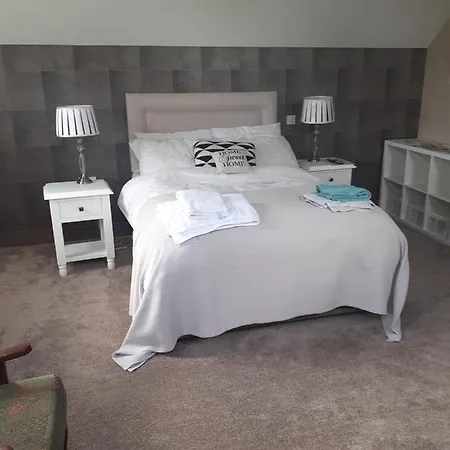 Magnificent House Bed No2 Double Nobber