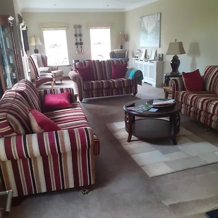 Magnificent House Bed No2 Double Landhuis Nobber
