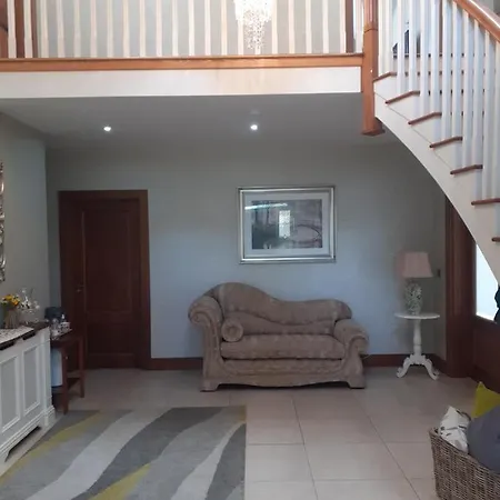 Magnificent House Bed No2 Double Landhuis Nobber