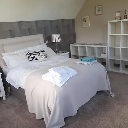 Magnificent House Bed No2 Double * Nobber