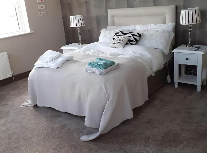 Magnificent House Bed No2 Double Lantställe *