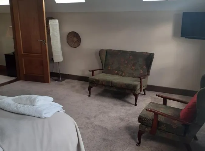 Magnificent House Bed No2 Double Nobber