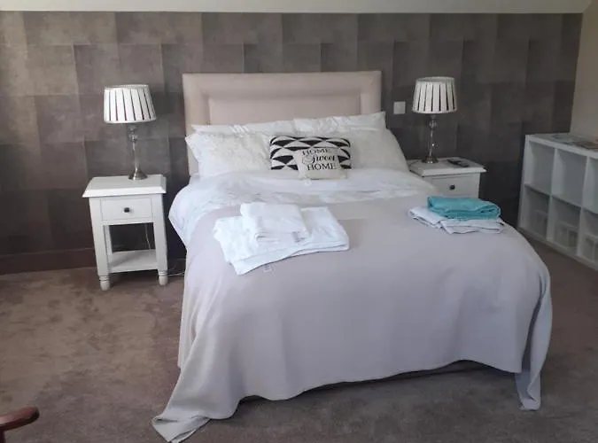 Magnificent House Bed No2 Double Lantställe